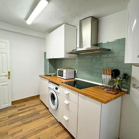 Plaza San Agustin 3000 Apartment *