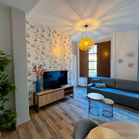 Plaza San Agustin 3000 Apartment *